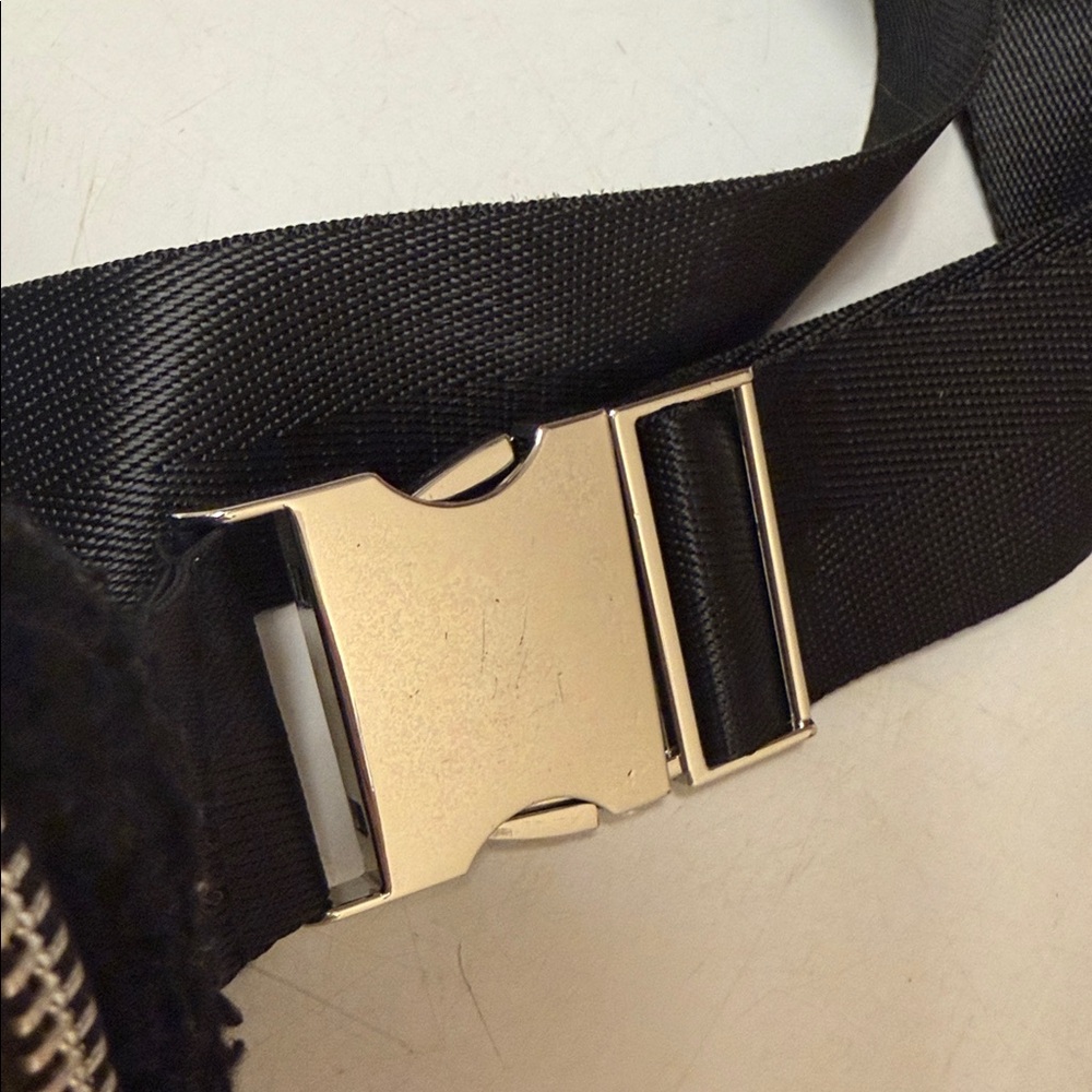 lululemon athletica Belt Bag - Picture 2 of 8
